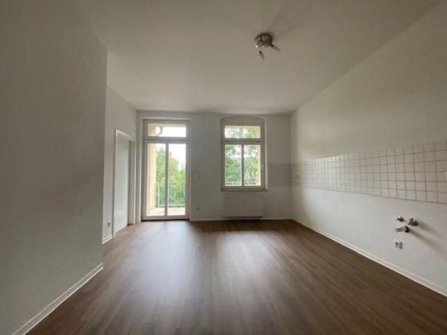 Ins 3.OG mit Lift / 2 Bäder + extra Gäste WC / zwei Balkon u.v.m. !