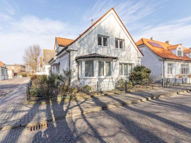 Inselglück auf Norderney: Eigenheim mit Wohnung im Dachgeschoss!
