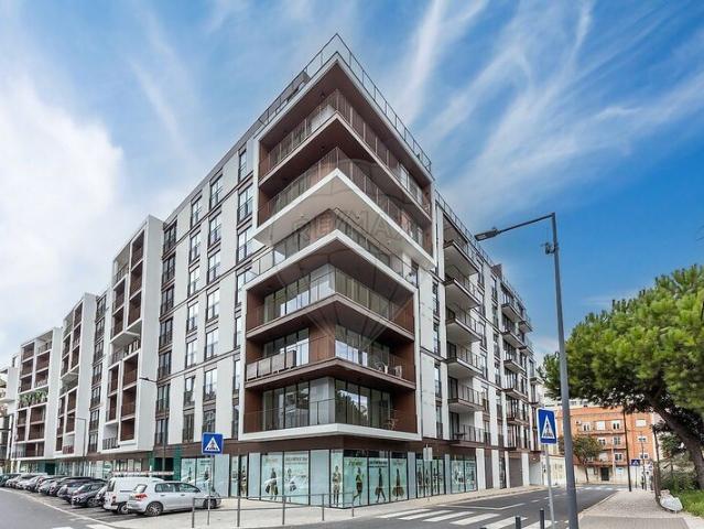 Inserido no Condomínio Fábrica 1921 encontramos este apartam. 92m² Benfica