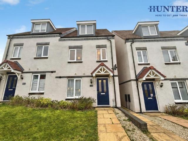 Insley Avenue, Lichfield, WS14 0FE 3 bed house to rent £1,750 pcm £404 pw