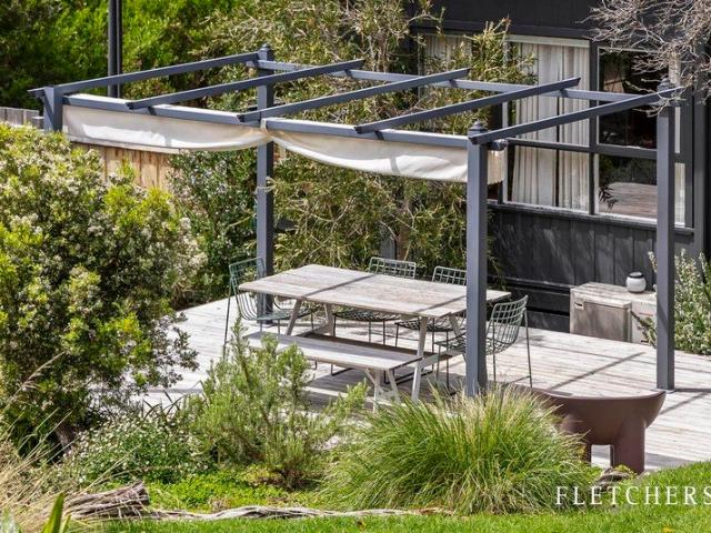 Inspect By Appointment |Cottage Charm in a Premium Coastal Peninsula Setting