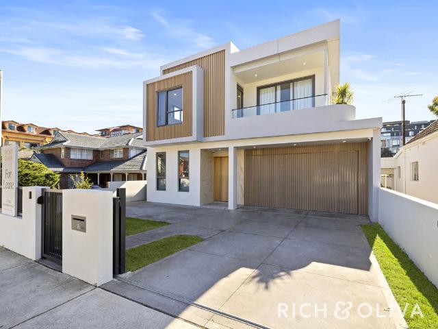 State of the Art One Of a Kind New Home!