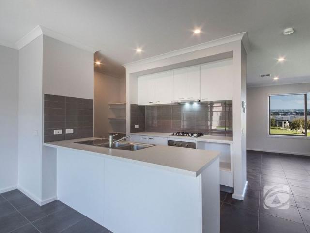 INSPECTION WILL IMPRESS – SPACIOUS FAMILY LIVING IN GREAT LOCATION