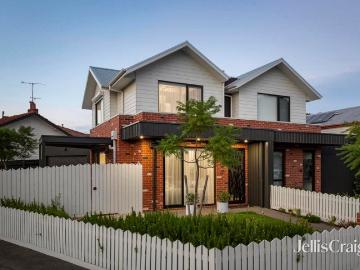 A Home Without Compromise Space, Sun & Sophisticated Design