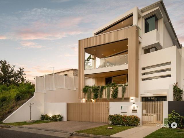 Inspired Luxury with Unrivalled Panoramas
