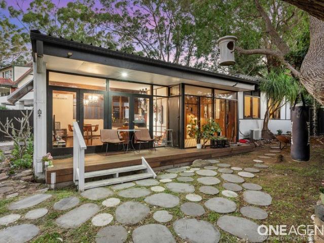 Inspired Peninsula Living with Dual Street Access