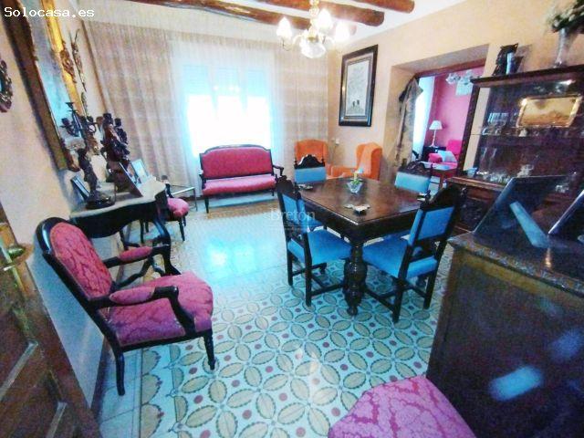 Interesante casa en el centro de Aguarón