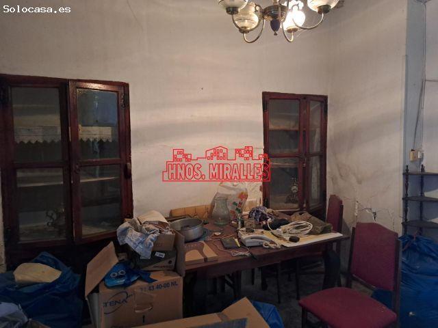 INTERESANTE CASA PARA REFORMAR EN ASPE