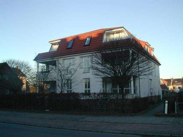 Interessante 3 Zimmer Dachgeschoss Wohnung mit Loggia