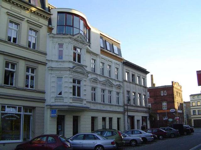 interessante 3 Raum Wohnung mit Klimaanlage und Dachterrasse