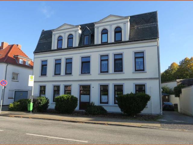 Interessante Kapitalanlage: Dreifamilienhaus in Bremerhaven Wulsdorf