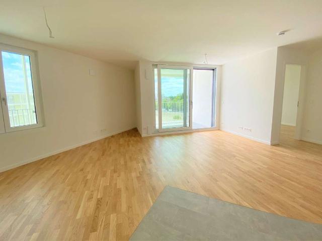 Interessante, hochwertige 2 Zi Wohnung, EBK, Südloggia, tolle Lage, beste Infrastruktur