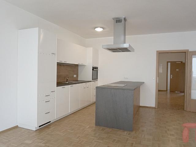 Interessante, moderne und großzügige Zwei Zimmer Stadtwohnung