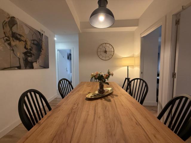 Interesting double bedroom near the Parc del Tossel