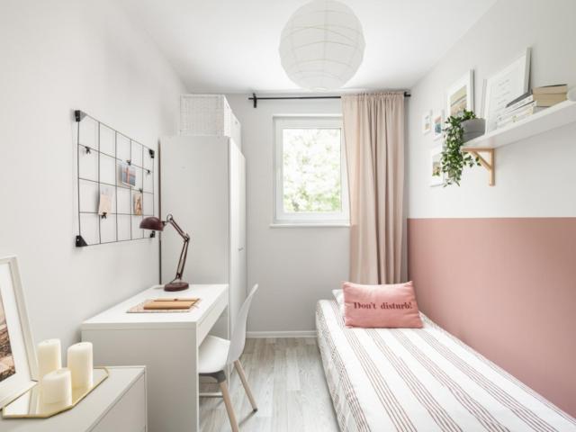 Interesting single bedroom in Saska Kępa