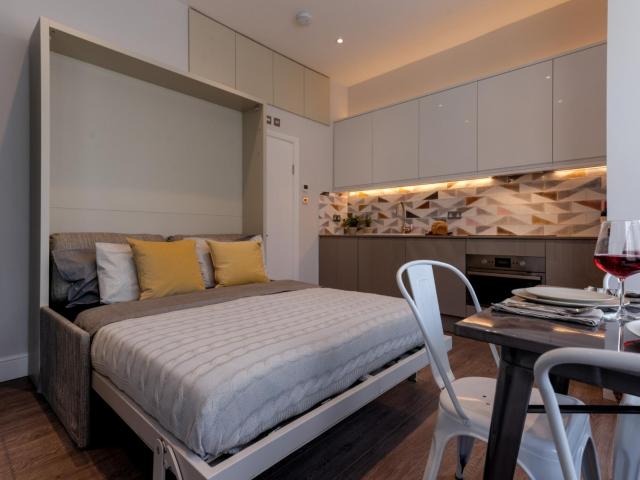 Interesting studio close to the West Hampstead tube Has an Apartment