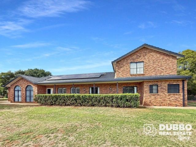 Intergenerational Ready Private Upstairs Retreat Included