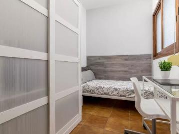 Interior room in 7 bedroom apartment, Ciutat Vella