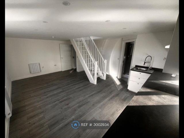 Interlinks House, Hendon NW4, 1 bed flat to rent, £1,500 pcm | PrimeLocation