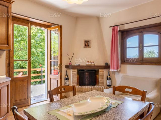 Intimo casale con grande piscina e vista panoramica 200m² Ortignano Raggiolo