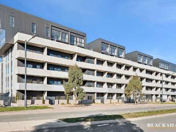 Kinlyside, Yass Valley, Victoria - Balcony