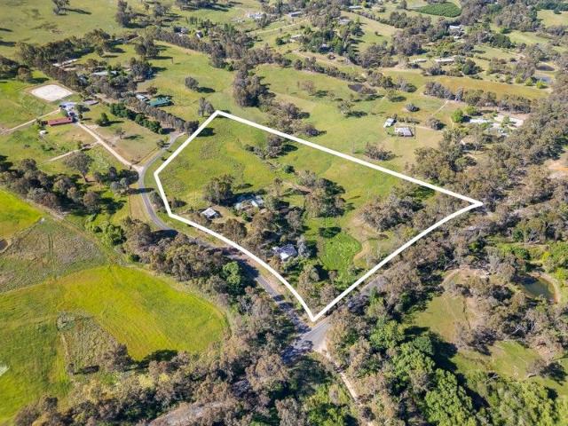 12.92 ACRES 4 BEDROOM HOME STUDIO = HAPPINESS
