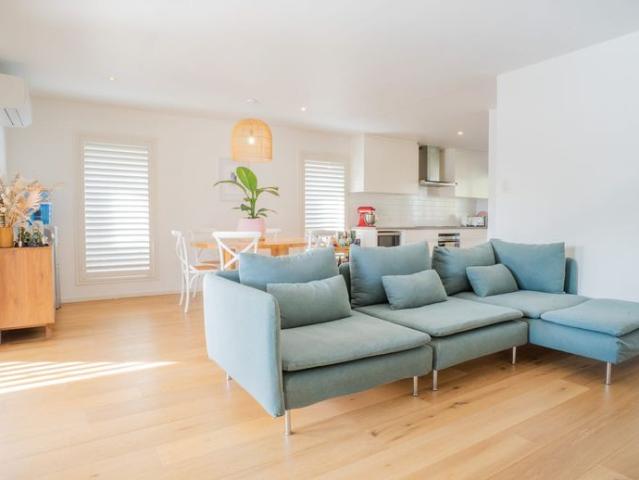 Introducing a Truly Exceptional Family Home in a Prime Central Location!