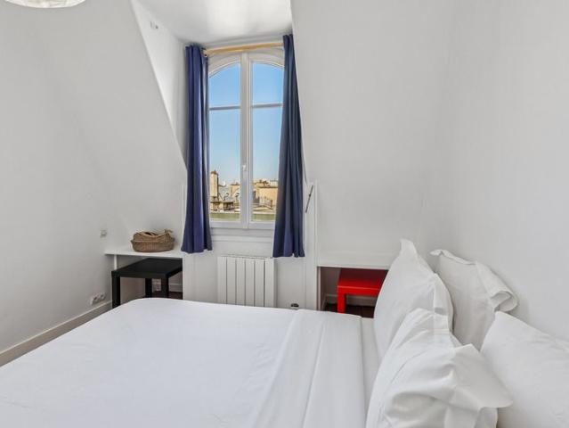 Invalides / rue Vaneau, Paris Amsterdam Apartments for Rent