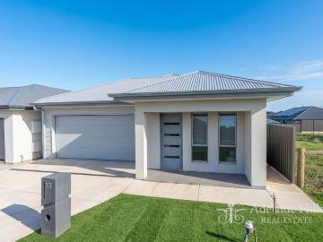 Invest or Nest Modern 2023 Build in a Prime Location!
