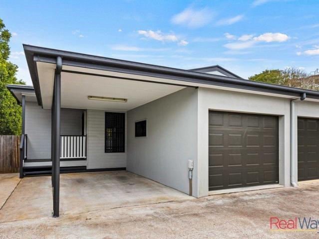 INVEST, LIVE OR ENJOY UNIT LIVING NEAR THE BEACH