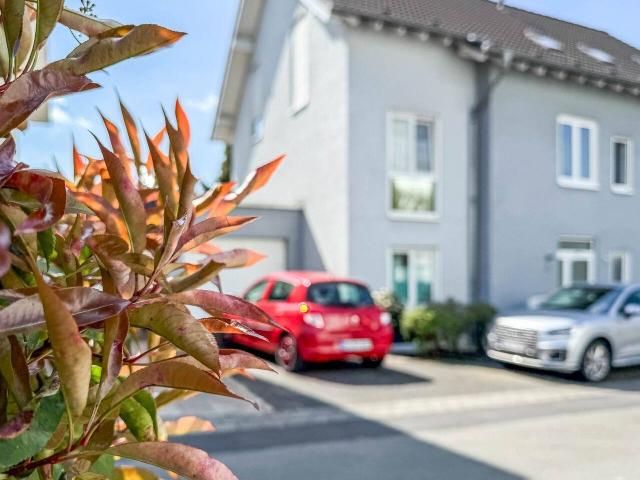 Investieren im Herzen von Lohmar Vollvermietetes Mehrfamilienhaus mit Zukunftspotenzial!