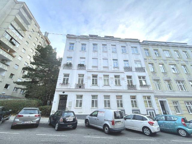 Investieren mit Weitblick unbefristet vermietet zum Preis von € 1.400, /m²