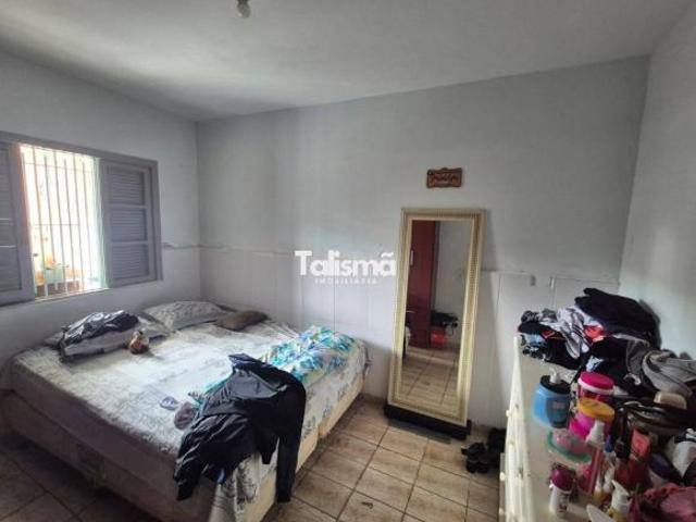 INVESTIMENTO 2 CASAS INDEPENDENTES E 1 SALÃO COMERCIAL IMOVEL DE ESQUINA
