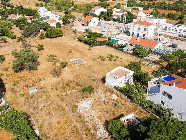 Investimento à venda em Vila Nova de Cacela, Vila Real de Santo António RE/MAX Portugal