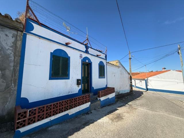 Investimento Estratégico em Reguengos 1 ou 2 Moradias Cont. 58m² Campo e Campinho