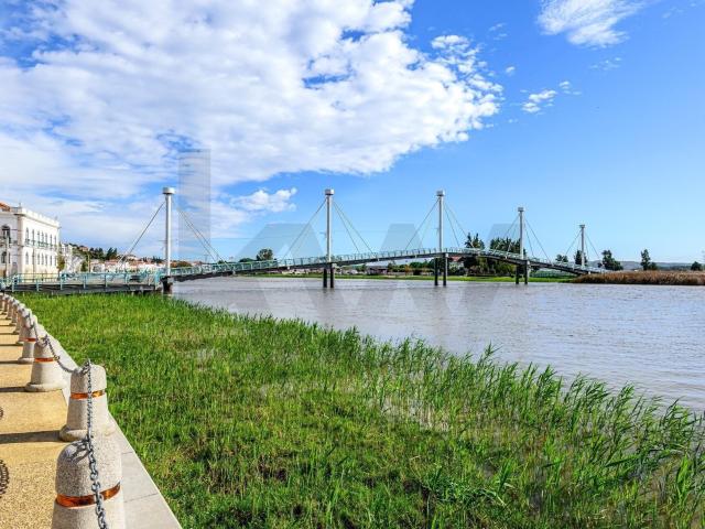Investimento Imobiliário em Alcácer do Sal: Moradia de Prest. 146m² Santa Marinha e São Martinho