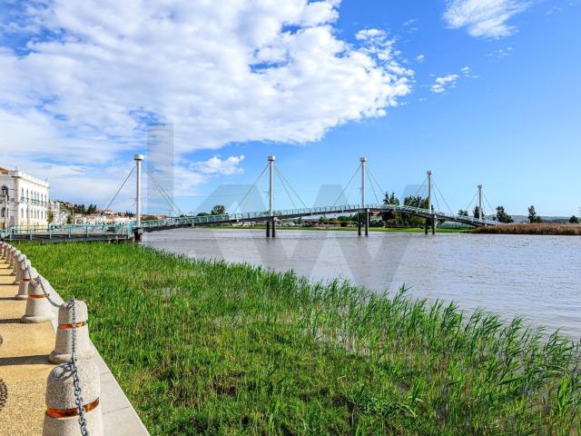 Investimento Imobiliário em Alcácer do Sal: Moradia de Prest. 146m² Santa Marinha e São Martinho