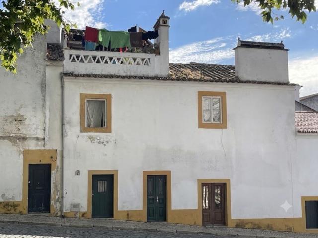 Investimento no Centro Histórico de Évora, 2 Apartamentos, J. 91m² Évora São Mamede, Sé,São Pedro e Santo Antão