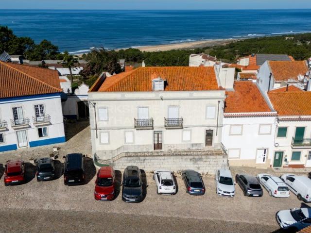 Investimento Único na Nazaré Moradia com T5, T3 e T2 Indep. 0m² Nazaré