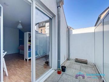 Investissement clé en main Studio vendu loué avec patio et
