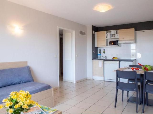 INVESTISSEMENT LOCATIF – Fréjus – Résidence Tourisme Zenitude Hôtel Résidences La Tour de Mare – 6,54 % de rentabilité
