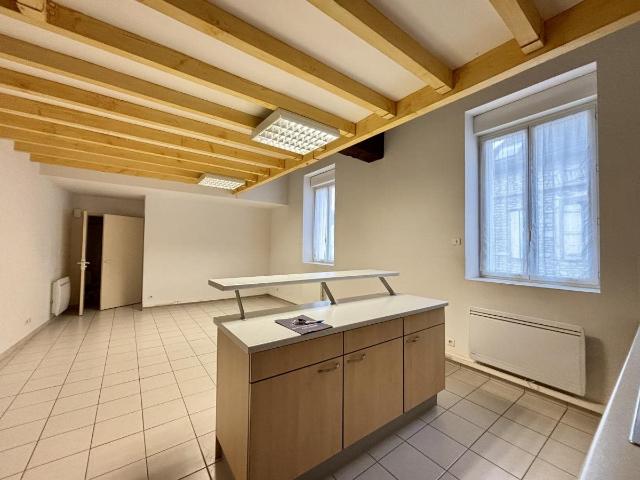 Investissement locatif Immeuble composé de 3 logements lou. 139m² Chagny