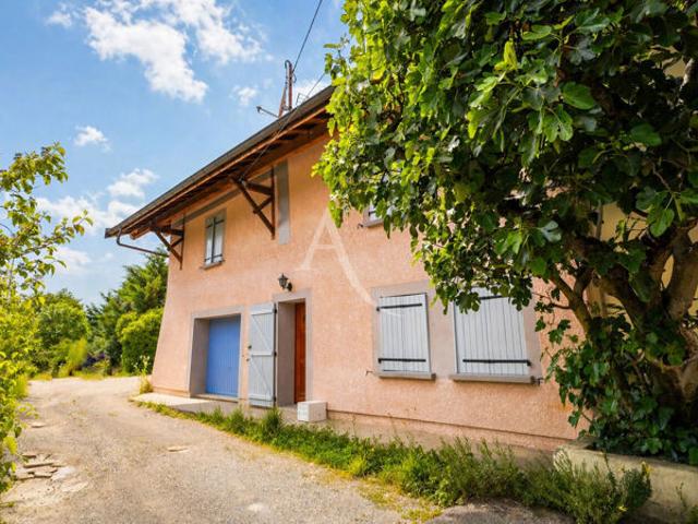 Investissement locatif rare à Chenex 74 Maison de caractère 245 m² à 4 km de la Suisse