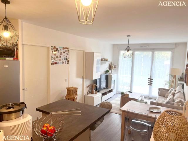 Investissement Locatif: très bel appartement 2 pièces dans u. 40m² Pontault Combault