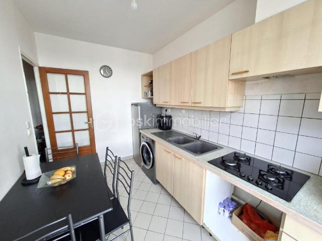 Investissement rentable F2 loué Centre de Meaux