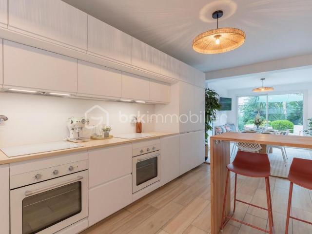 INVESTISSEURS Maison en Co Living 250m² avec 10 Chambres Louées à des Étudiants