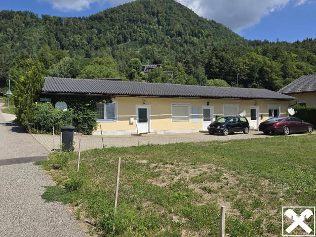 Investitionschance! Zinshaus mit 3 Wohneinheiten samt weitläufigen Grünflächen
