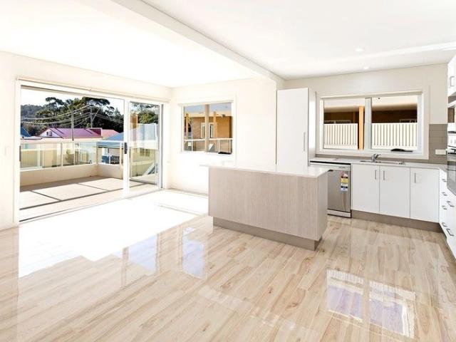 INVESTMENT MODERN NORTH FACING, FREE STANDING, SECURITY APARTMENT WITH LIFT