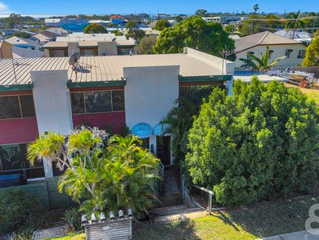 Investment Opportunity Secure, Furnished Townhouse with Tenant in Place!