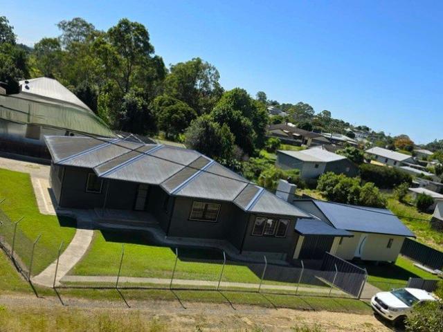 Investment or large family Opportunity on corner block. 4 bedroom Home & separated 2 bedroom fully self contained grannyflat. Viewings by appointment
